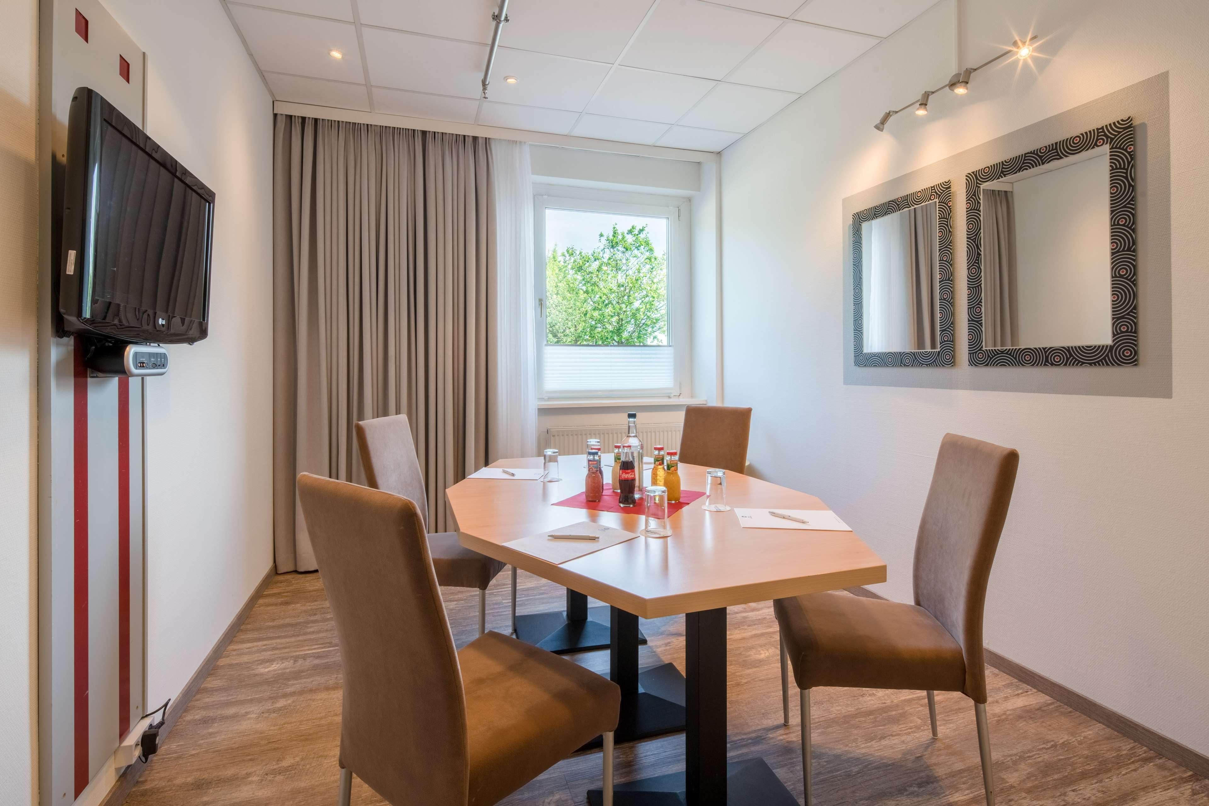 Best Western Hotel Prisma Neumünster Екстериор снимка